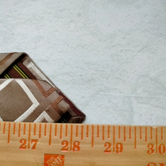 BCBG ATTITUDE SILK NECKTIE TIE BROWN SQUARE GEOMETRIC PATTERN MADE IN USA. B - Picture 7 of 7